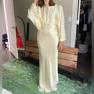 Shona Joy - LA Lune open back curved sleeve cream / white maxi evening dress